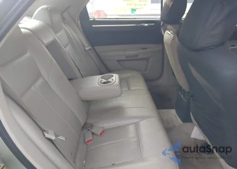 2006 Chrysler 300 Touring from USA, damaged, VIN 2C3KA53G86H136056